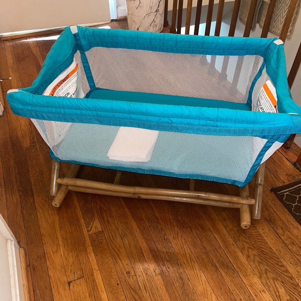 Bedside bassinet